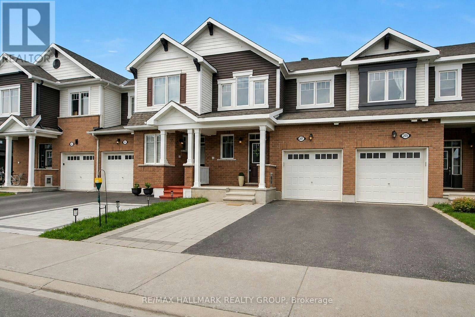 207 Willow Aster Circle, Ottawa, ON, K4A 1C9 - 2