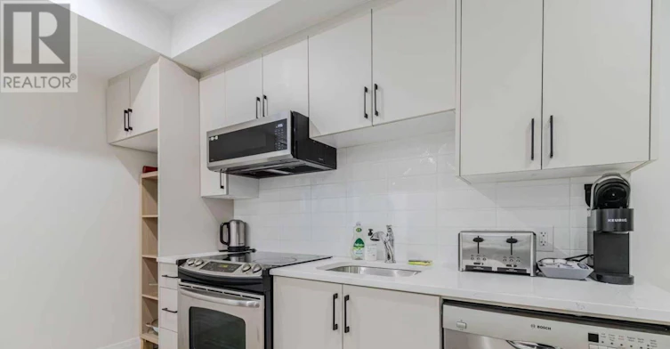 B-819 Aaron Avenue, Ottawa, ON, K2A 3P1 - 12