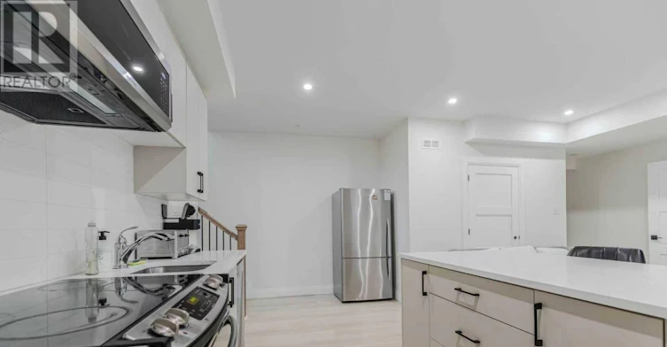B-819 Aaron Avenue, Ottawa, ON, K2A 3P1 - 10
