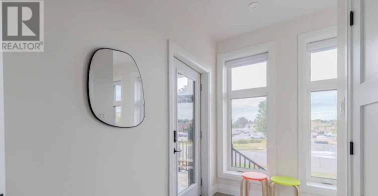 B-819 Aaron Avenue, Ottawa, ON, K2A 3P1 - 3