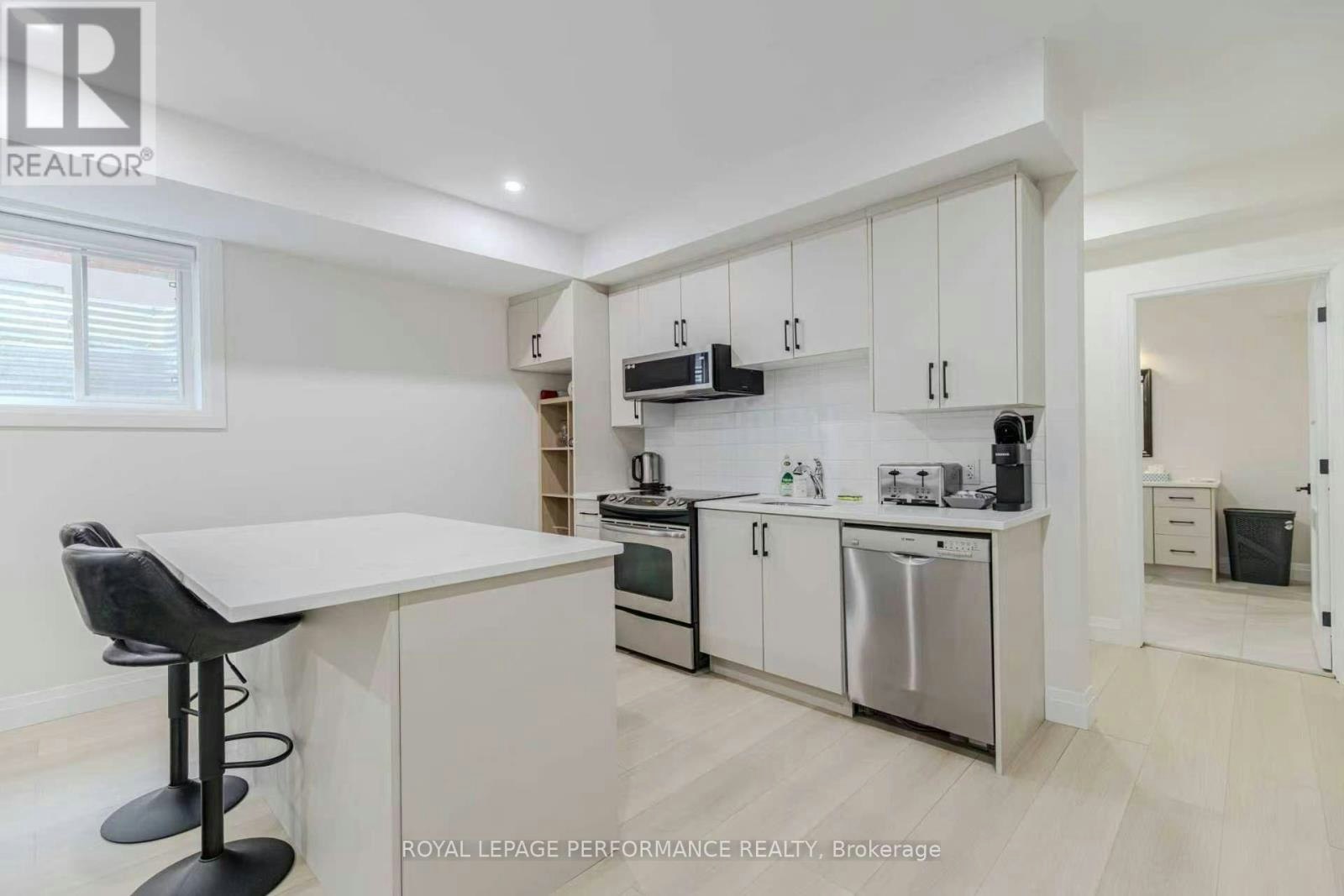B-819 Aaron Avenue, Ottawa, ON, K2A 3P1 - 7
