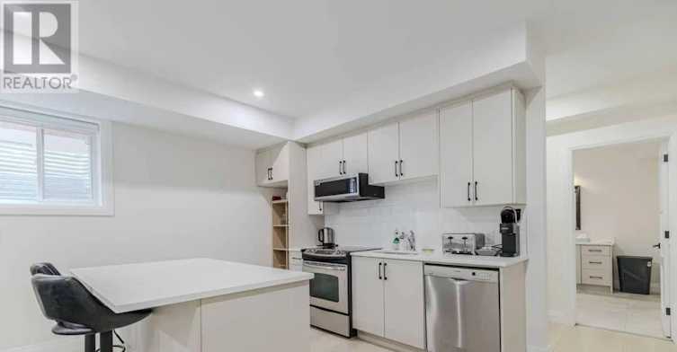 B-819 Aaron Avenue, Ottawa, ON, K2A 3P1 - 7