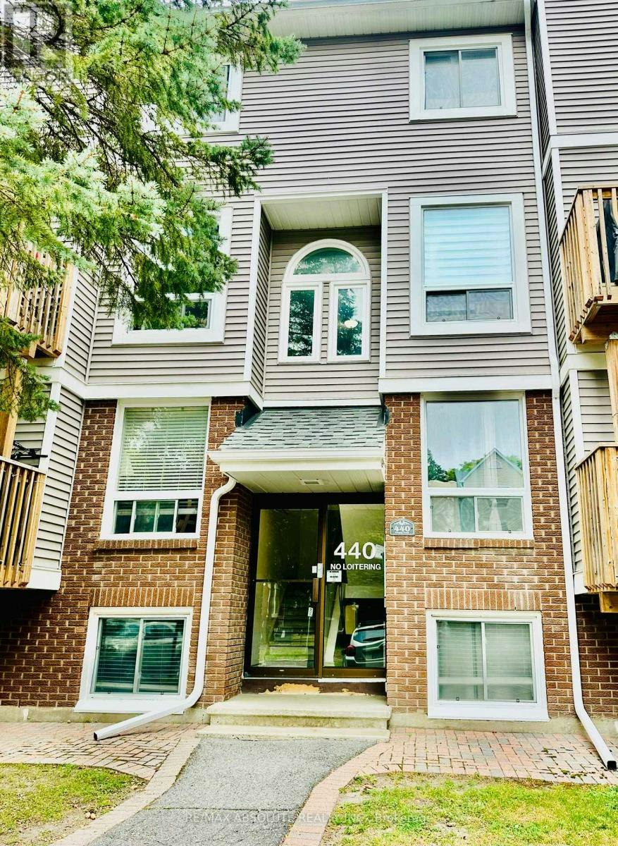 1-440 Fenerty Court W, Ottawa, ON, K2L 3A9