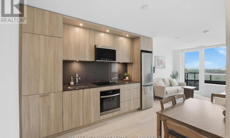 2010-60 Central Park Road Way