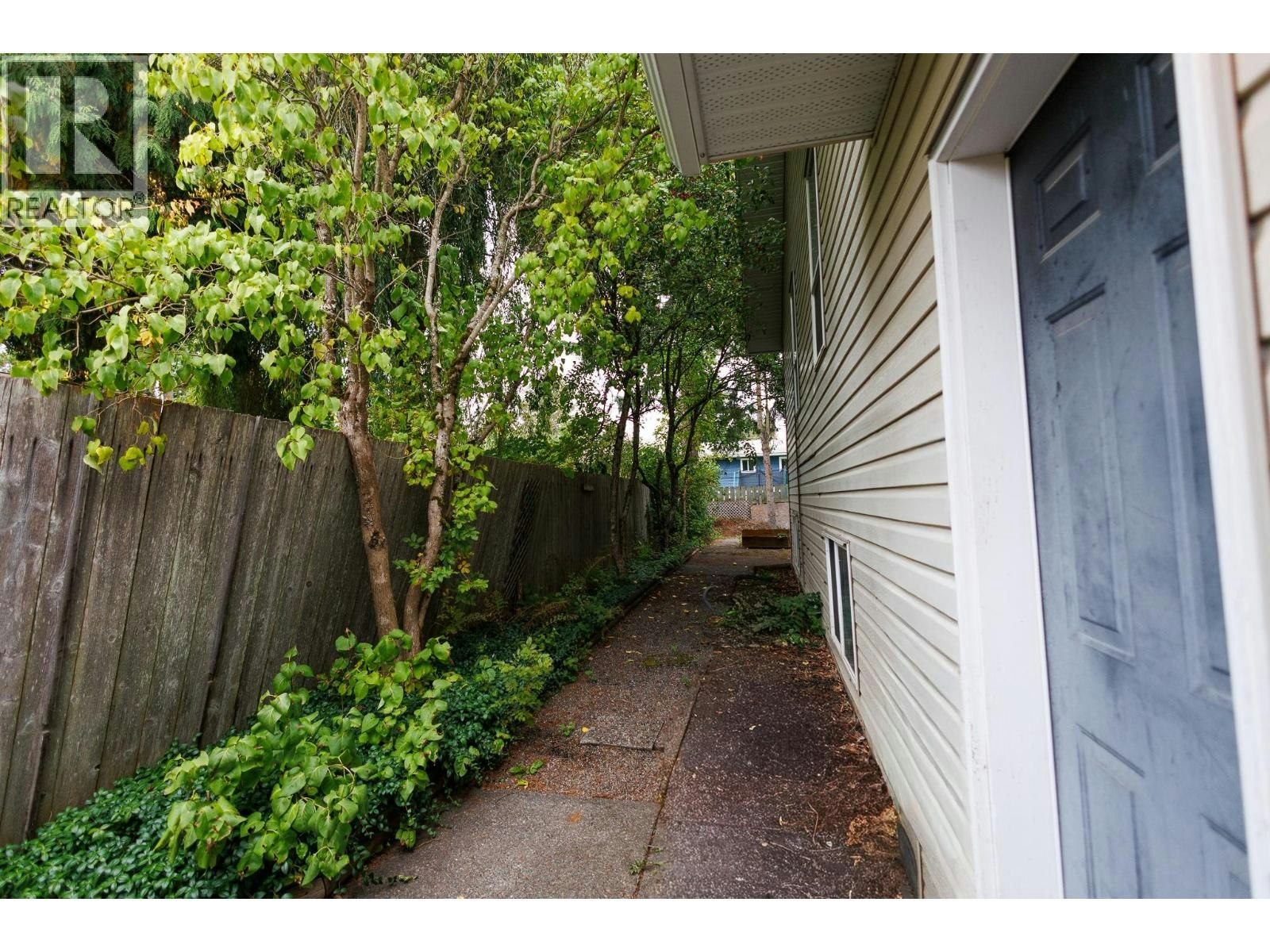 4828 Walsh Avenue - 2