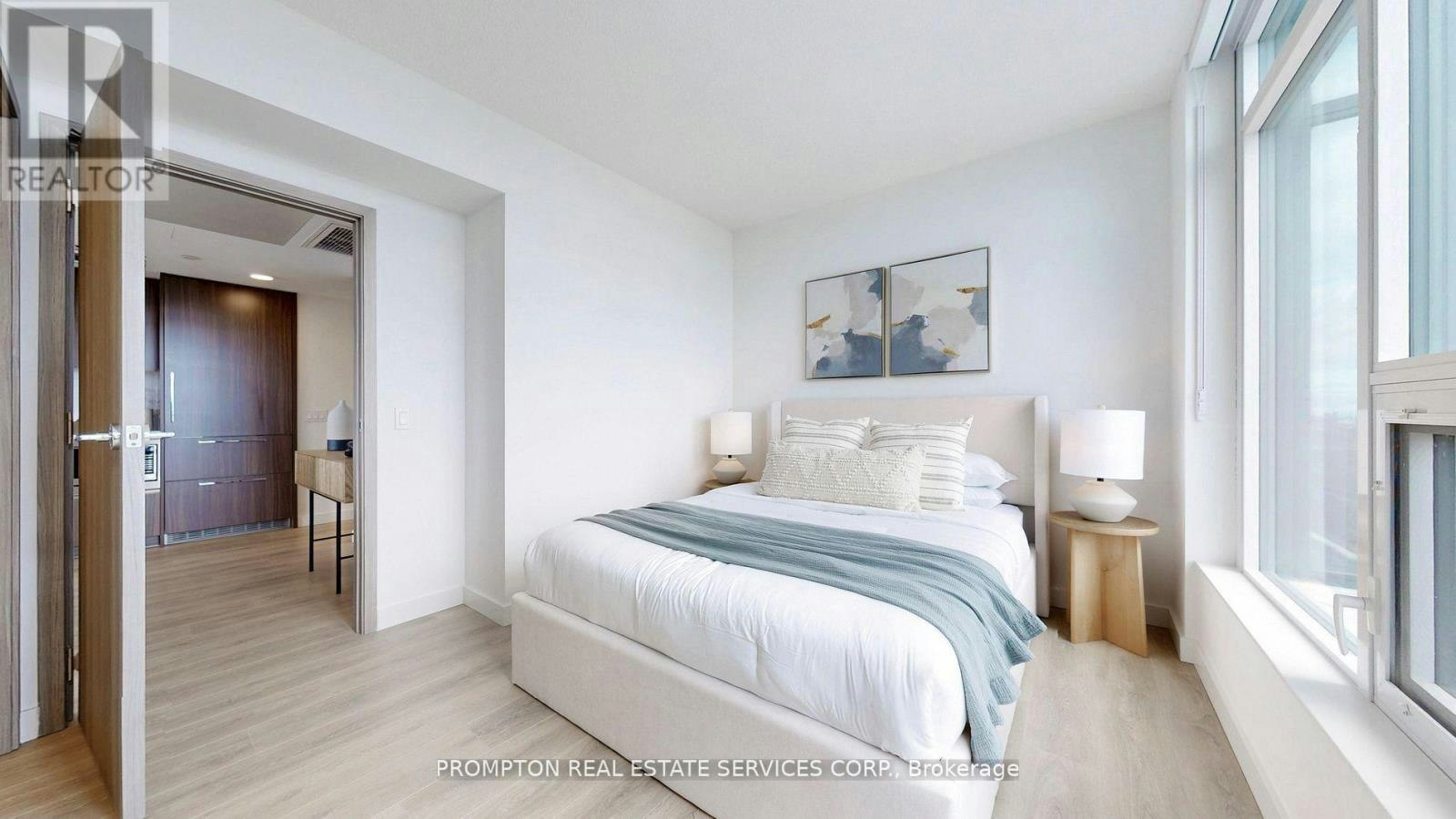 4703-3 Concord Cityplace Way, Toronto, ON, M5V 0X4 - 4