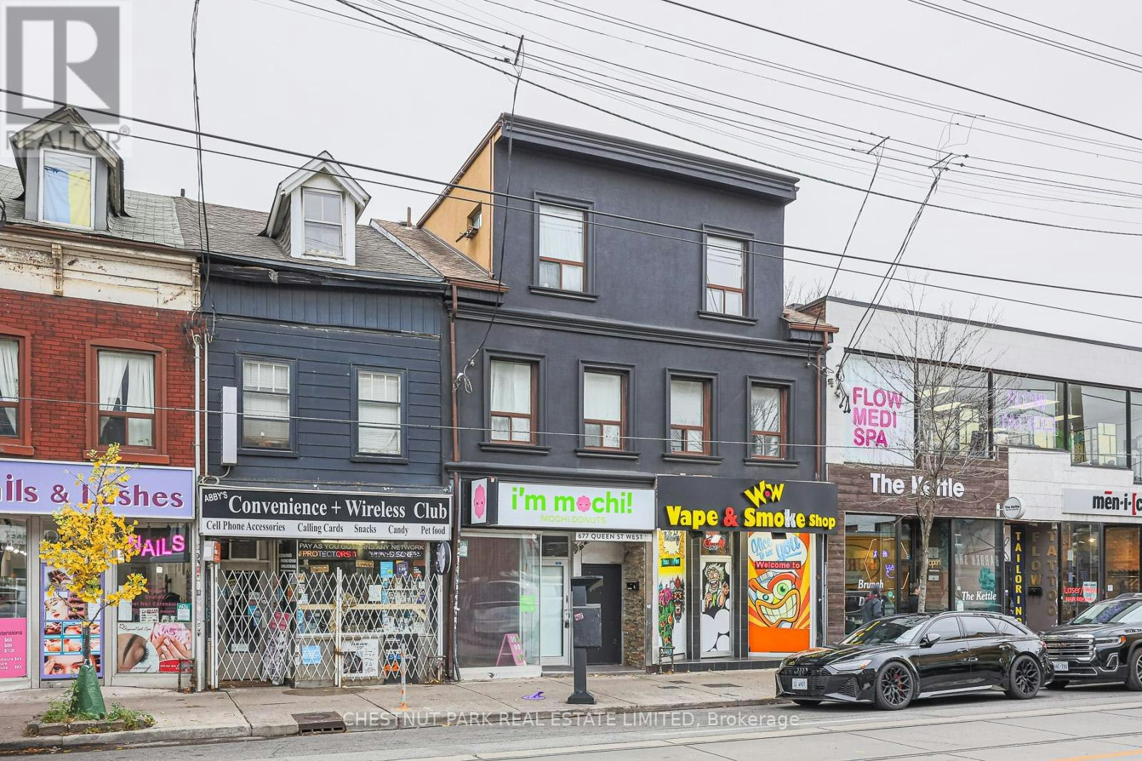 2-677 Queen Street W, Toronto, ON, M6J 1E6