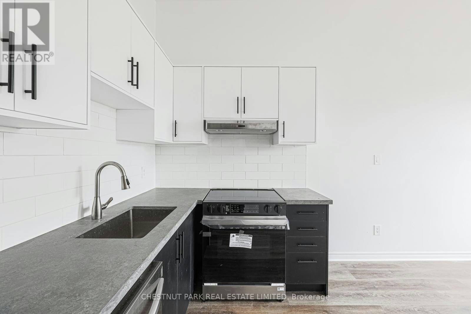 2-677 Queen Street W, Toronto, ON, M6J 1E6 - 12