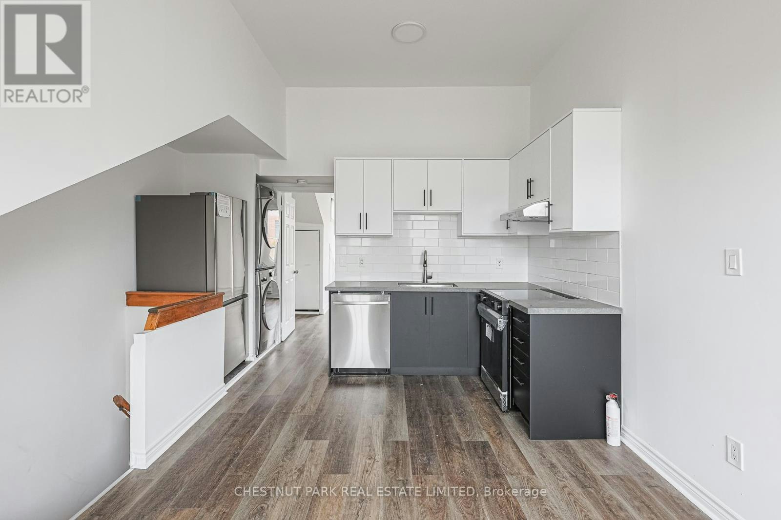 2-677 Queen Street W, Toronto, ON, M6J 1E6 - 11
