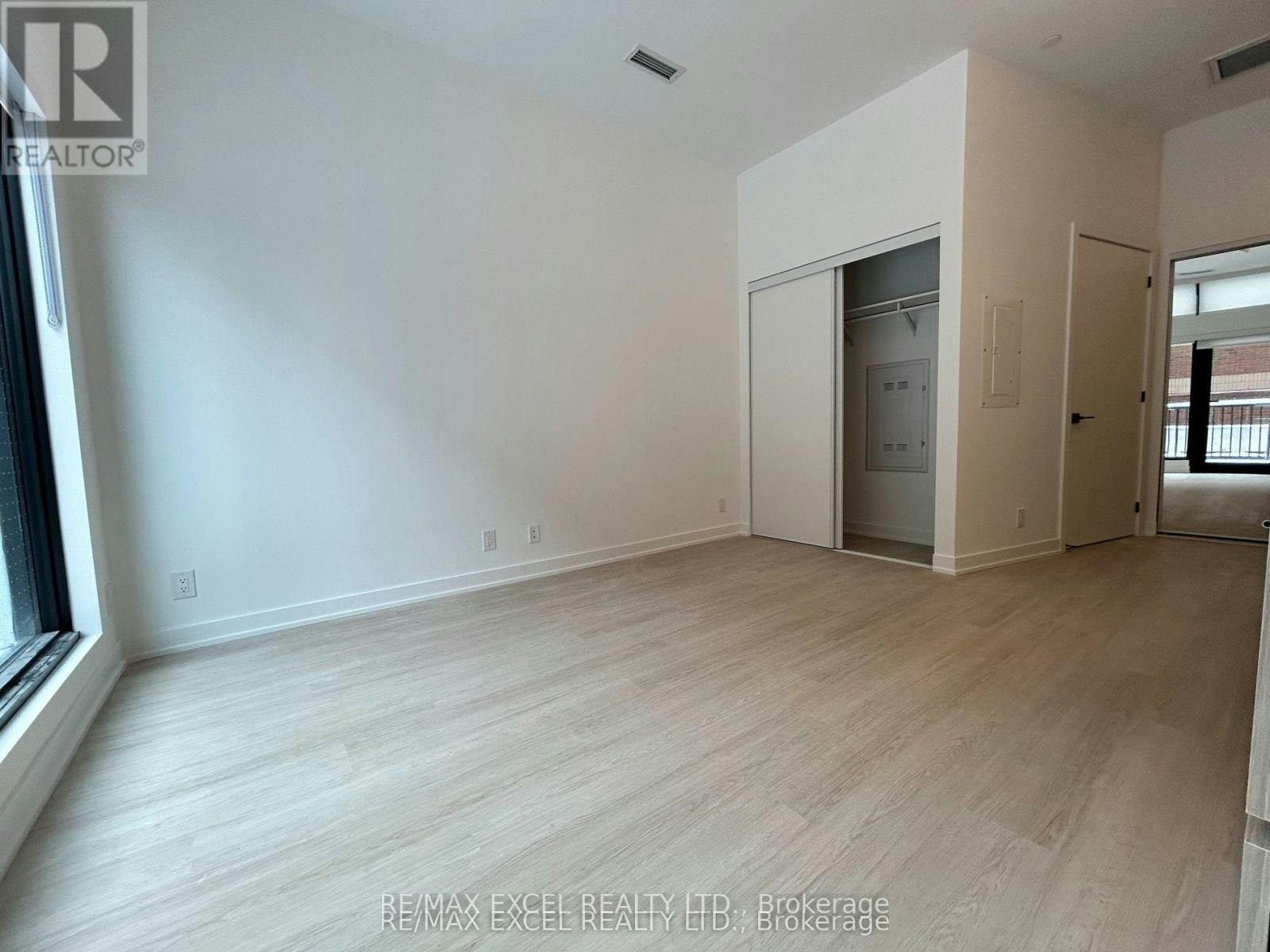 109-699 Sheppard Avenue E, Toronto, ON, M2K 0J5 - 4