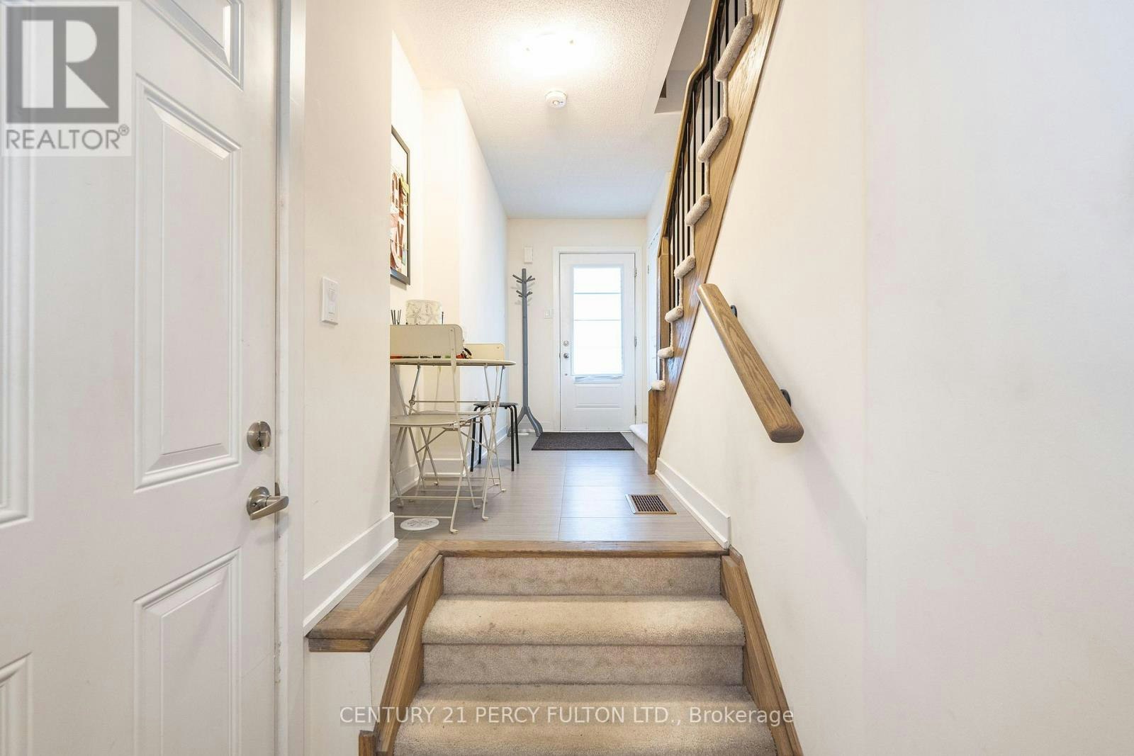 26 Pallock Hill Way, Whitby, ON, L1R 0N5 - 7