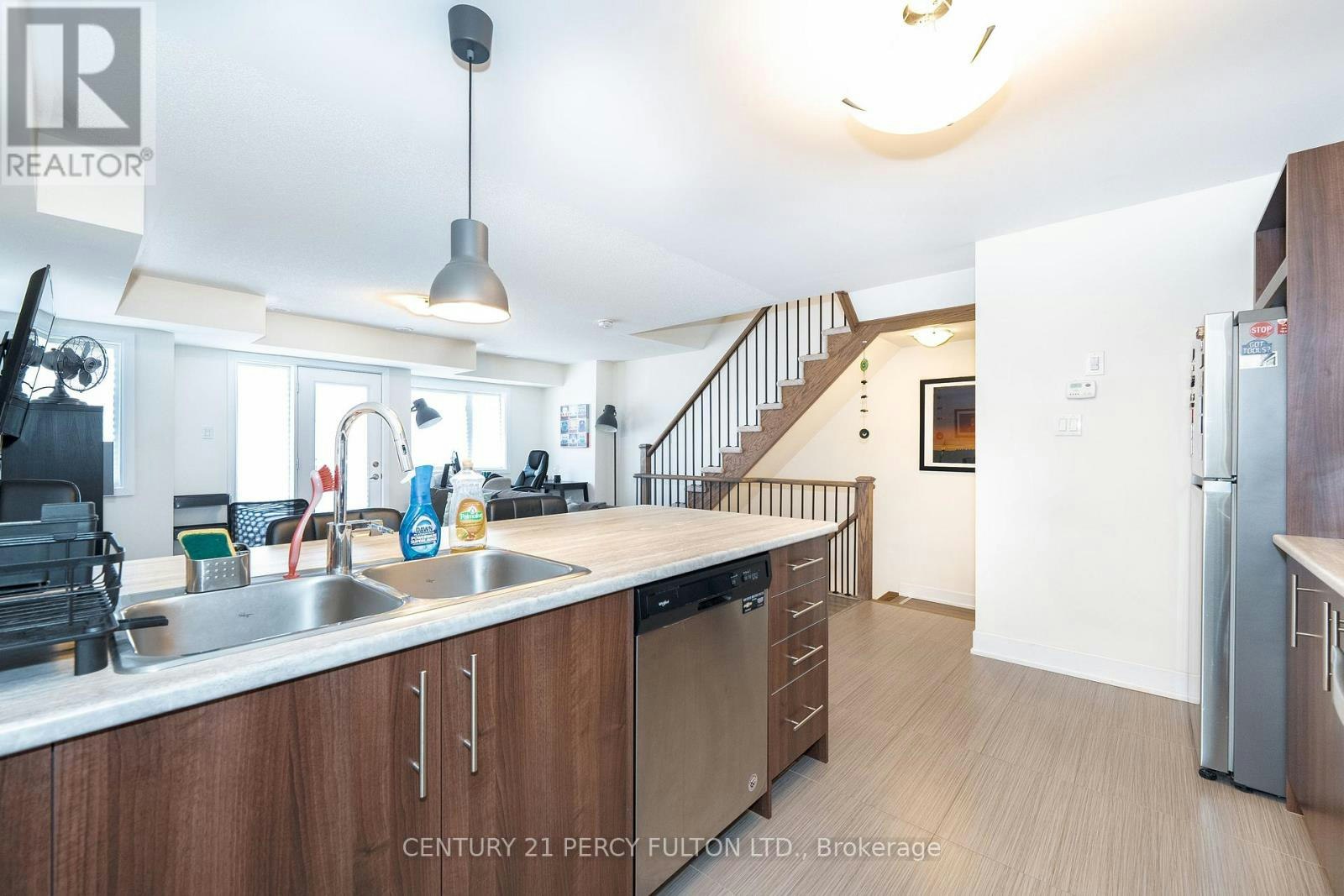 26 Pallock Hill Way, Whitby, ON, L1R 0N5 - 14