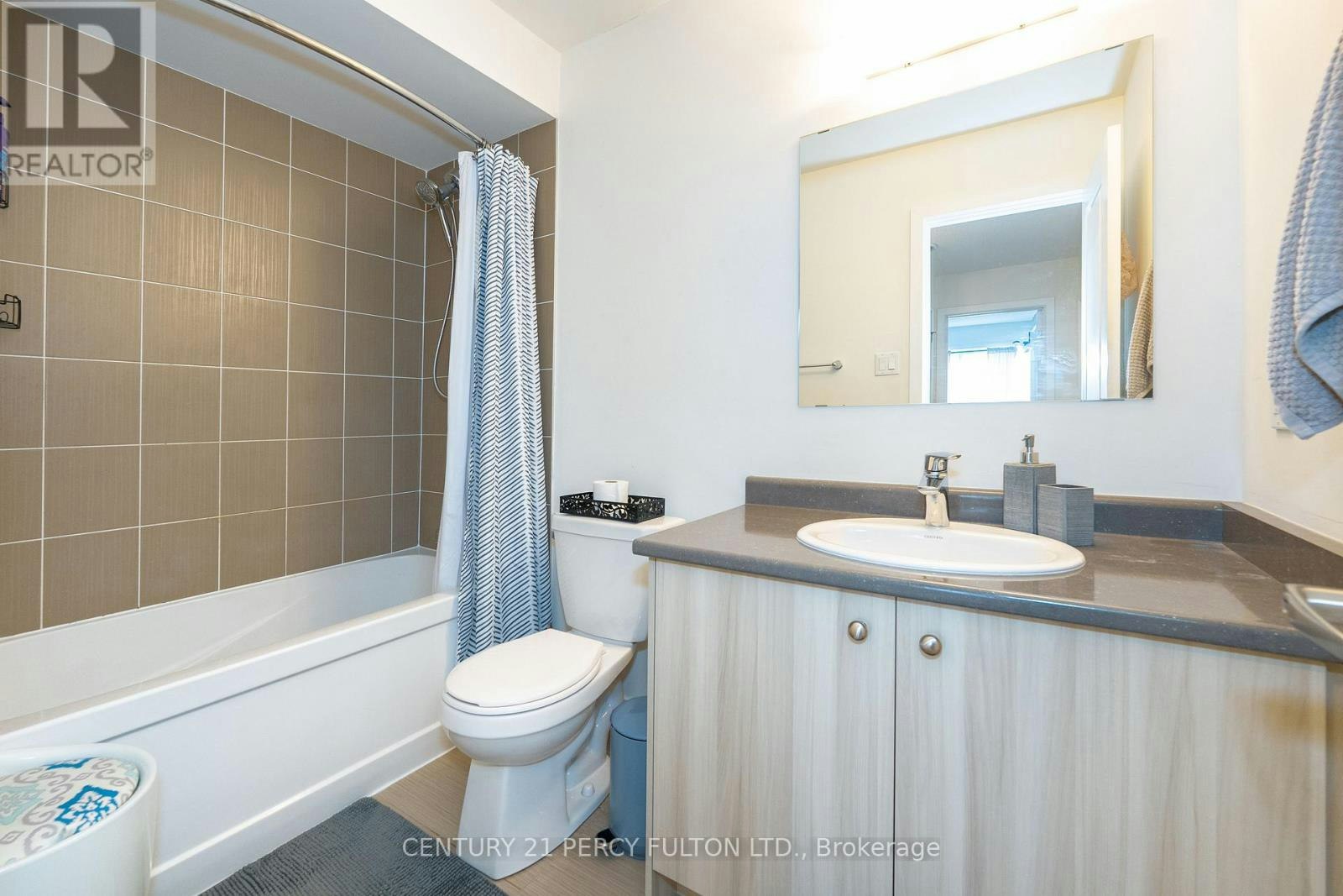 26 Pallock Hill Way, Whitby, ON, L1R 0N5 - 27