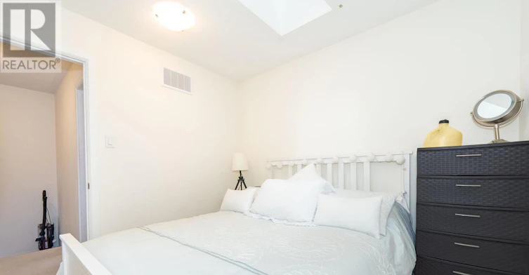 26 Pallock Hill Way, Whitby, ON, L1R 0N5 - 26