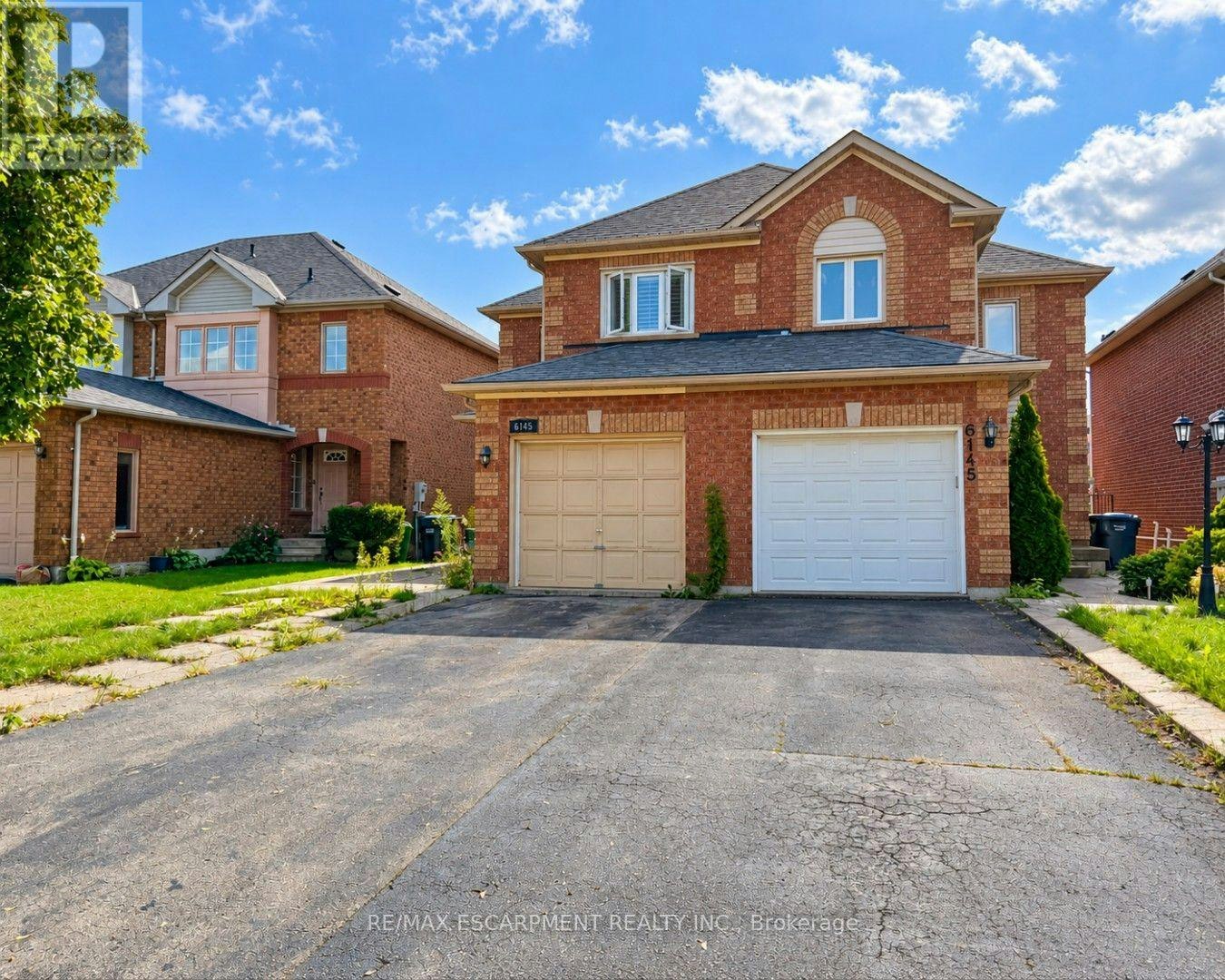6143 Snowy Owl Crescent, Mississauga, ON, L5N 7B5