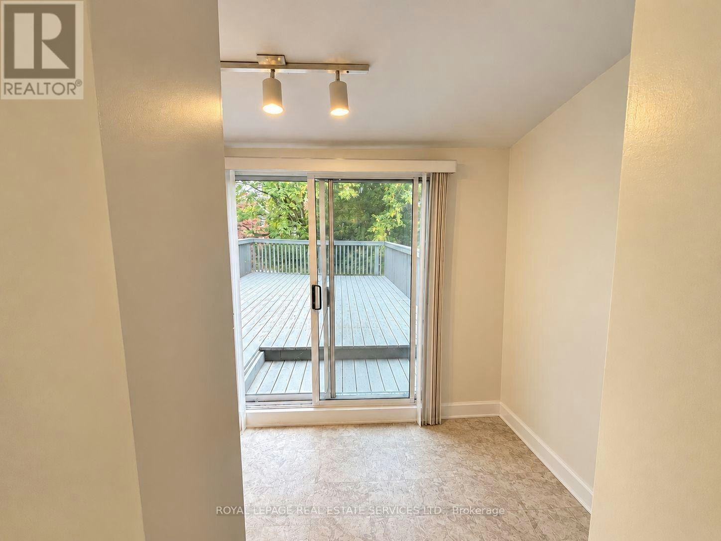 2-102 Westminster Avenue, Toronto, ON, M6R 1N4 - 18