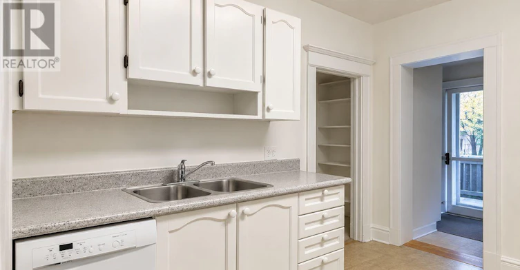 2-102 Westminster Avenue, Toronto, ON, M6R 1N4 - 16