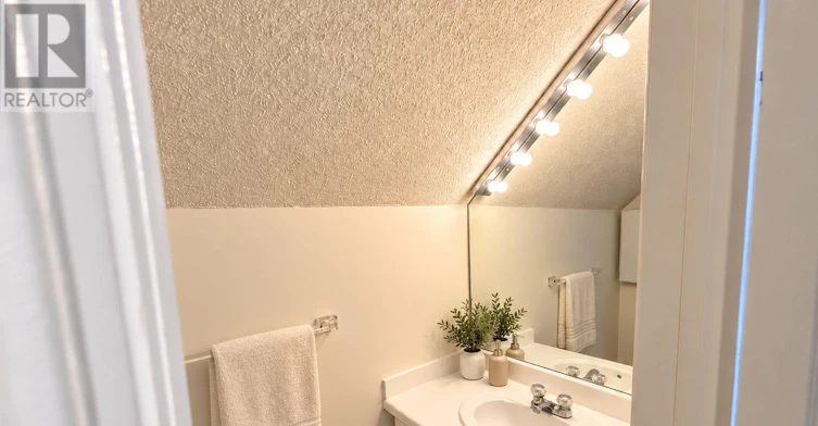 2-102 Westminster Avenue, Toronto, ON, M6R 1N4 - 21