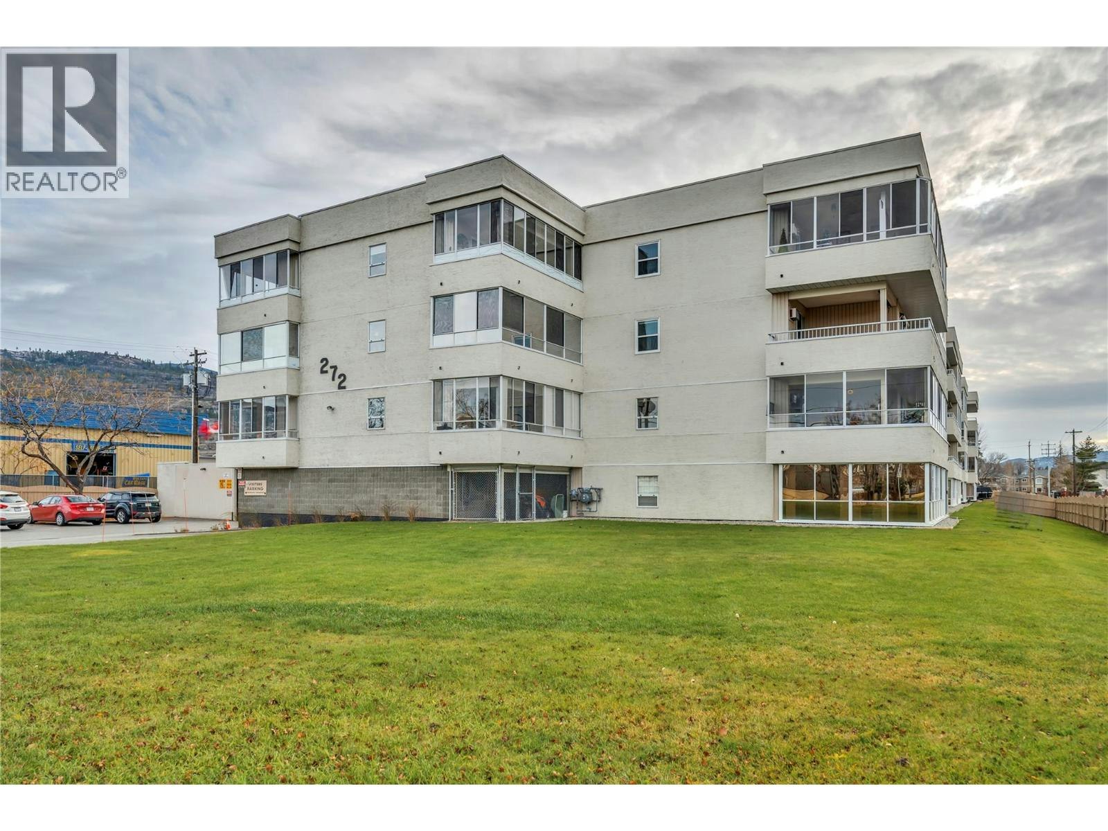 402-272 W Green Avenue, Penticton, BC, V2A 3T2
