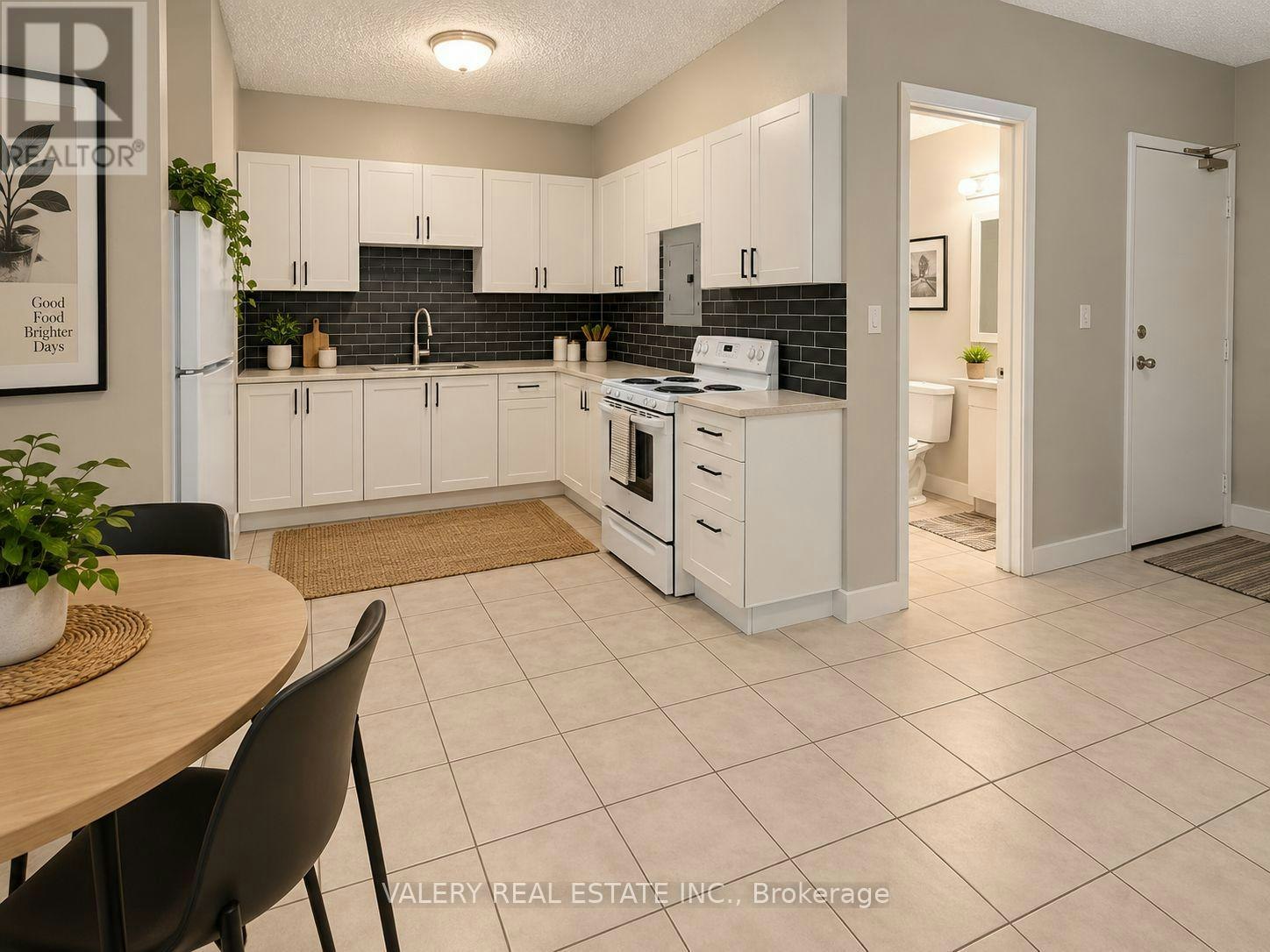 B3-815 Kennedy Road, Toronto, ON, M1K 2E3 - 3