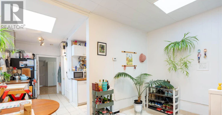 1446 Dundas Street W, Toronto, ON, M6J 1Y6 - 9