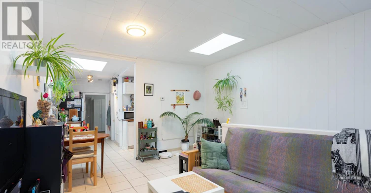 1446 Dundas Street W, Toronto, ON, M6J 1Y6 - 10