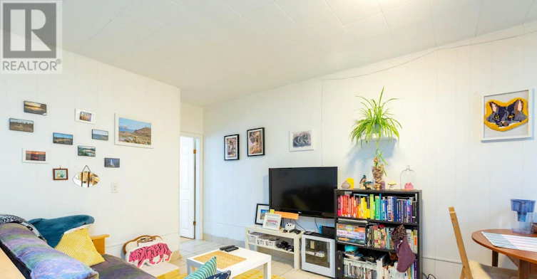 1446 Dundas Street W, Toronto, ON, M6J 1Y6 - 14