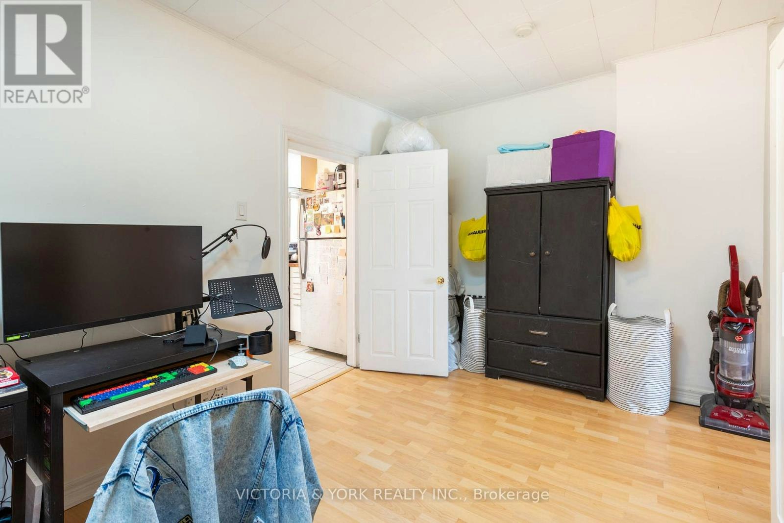 1446 Dundas Street W, Toronto, ON, M6J 1Y6 - 4