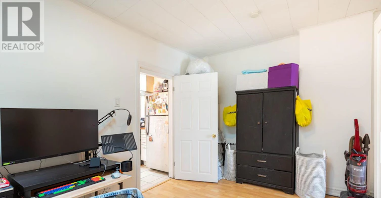 1446 Dundas Street W, Toronto, ON, M6J 1Y6 - 4