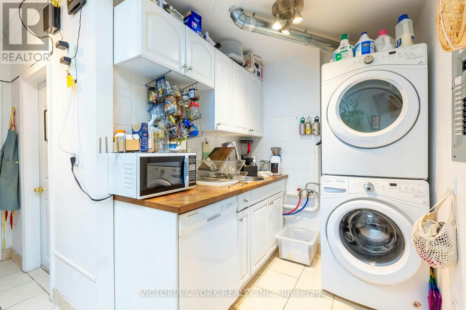 1446 Dundas Street W, Toronto, ON, M6J 1Y6 - 7