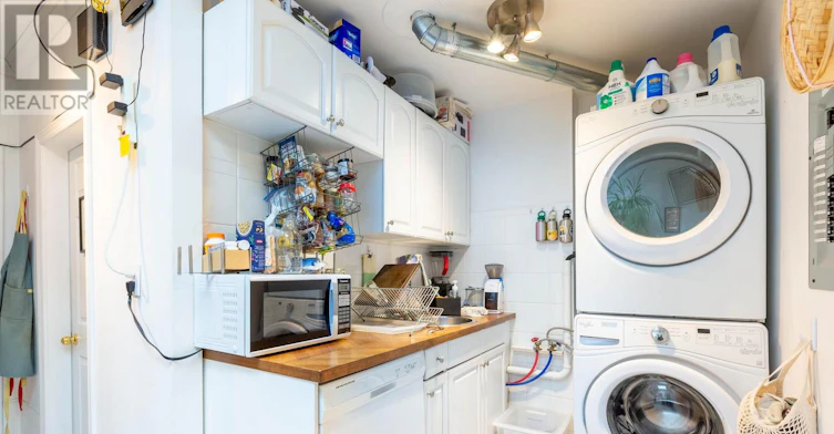 1446 Dundas Street W, Toronto, ON, M6J 1Y6 - 7