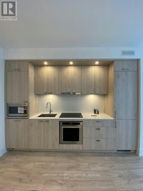1806-10 Inn ON The Park Drive, Toronto, ON, M3C 0P9