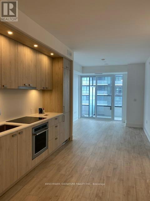 1806-10 Inn ON The Park Drive, Toronto, ON, M3C 0P9 - 2
