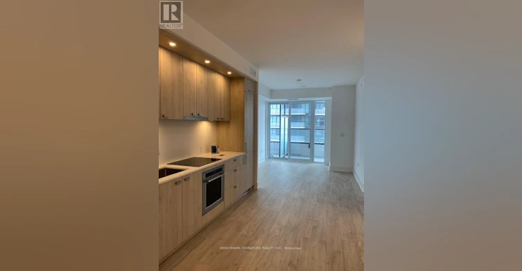 1806-10 Inn ON The Park Drive, Toronto, ON, M3C 0P9 - 2