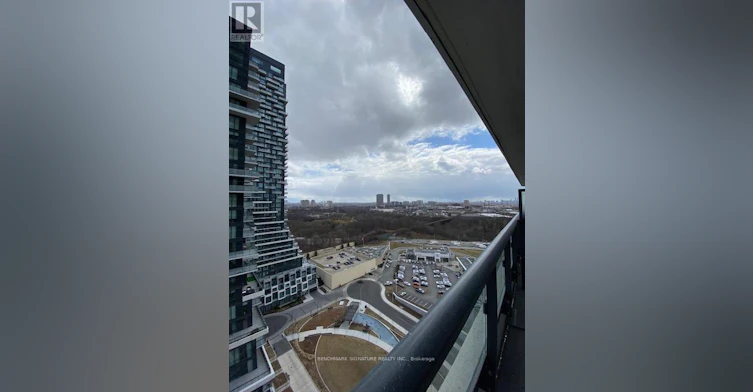1806-10 Inn ON The Park Drive, Toronto, ON, M3C 0P9 - 12