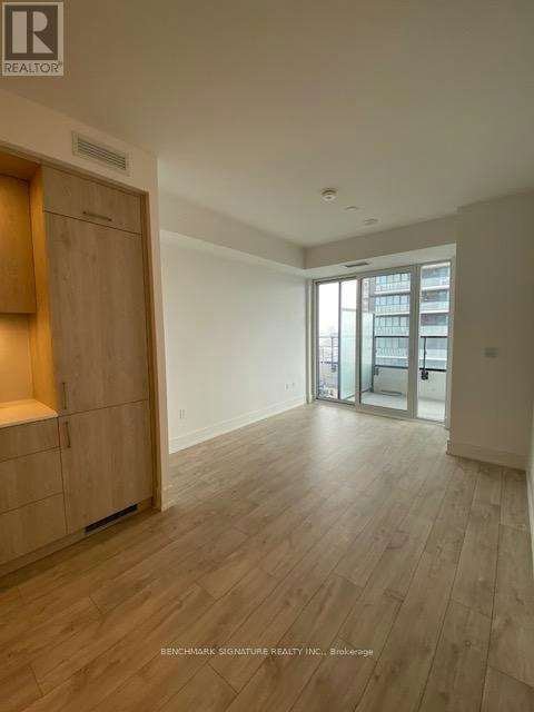 1806-10 Inn ON The Park Drive, Toronto, ON, M3C 0P9 - 3