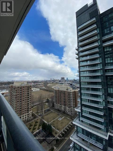 1806-10 Inn ON The Park Drive, Toronto, ON, M3C 0P9 - 11