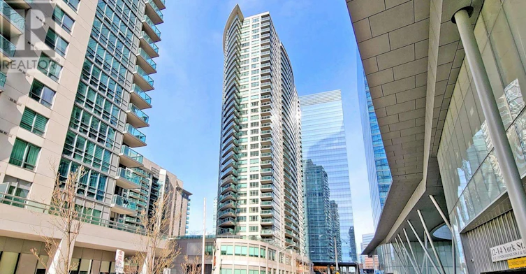 1907-30 Grand Trunk Crescent, Toronto, ON, M5J 3A4