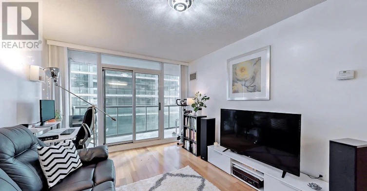 1907-30 Grand Trunk Crescent, Toronto, ON, M5J 3A4 - 4