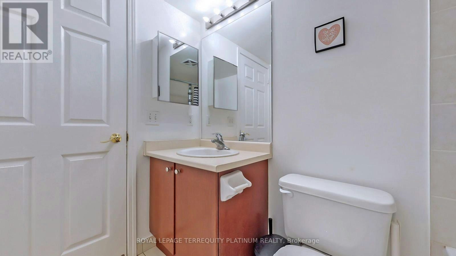 1907-30 Grand Trunk Crescent, Toronto, ON, M5J 3A4 - 13
