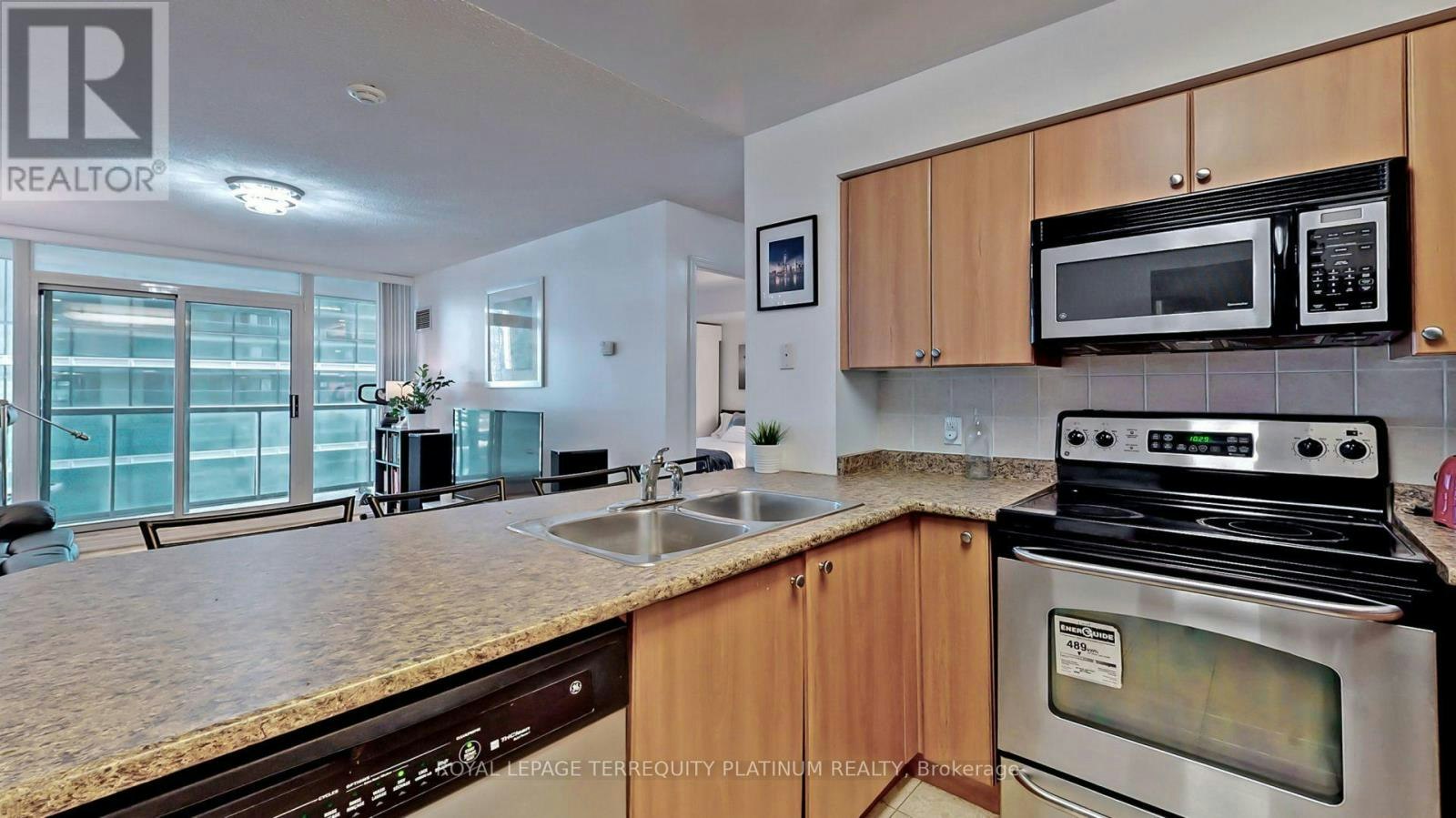 1907-30 Grand Trunk Crescent, Toronto, ON, M5J 3A4 - 8