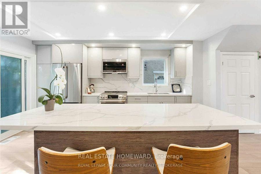 MAIN-129 Castle Rock Drive, Richmond Hill, ON, L4C 6A1 - 11