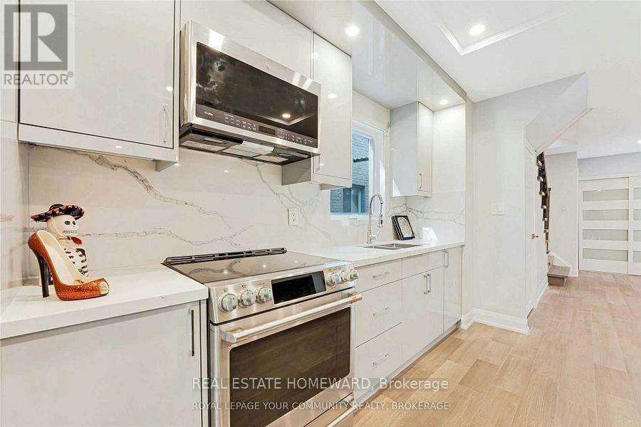 MAIN-129 Castle Rock Drive, Richmond Hill, ON, L4C 6A1 - 12