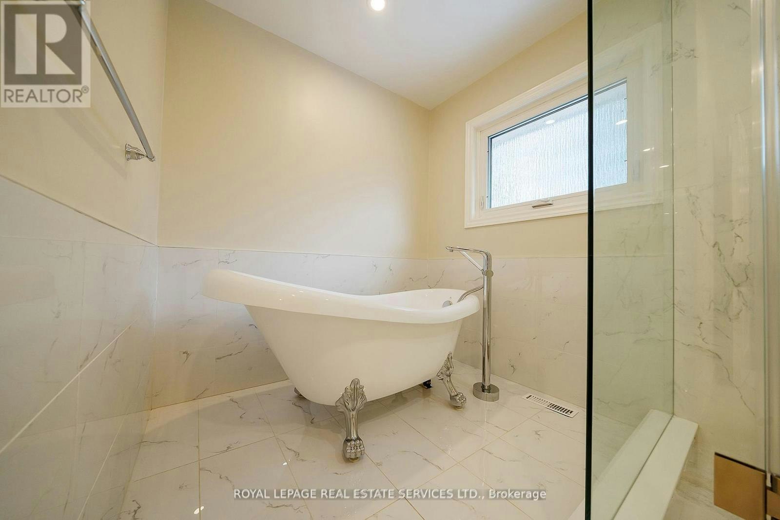UPPER-2300 Cheverie Street, Oakville, ON, L6J 6B2 - 19