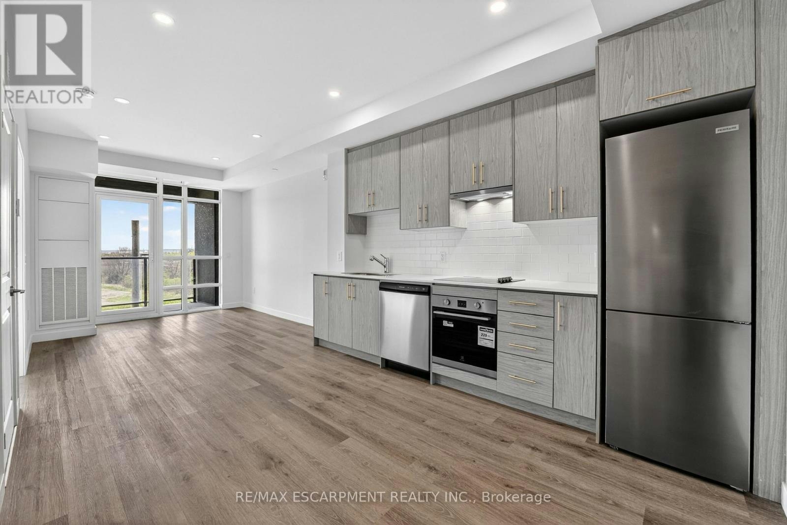 321-461 Green Road, Hamilton, ON, L8E 0L5