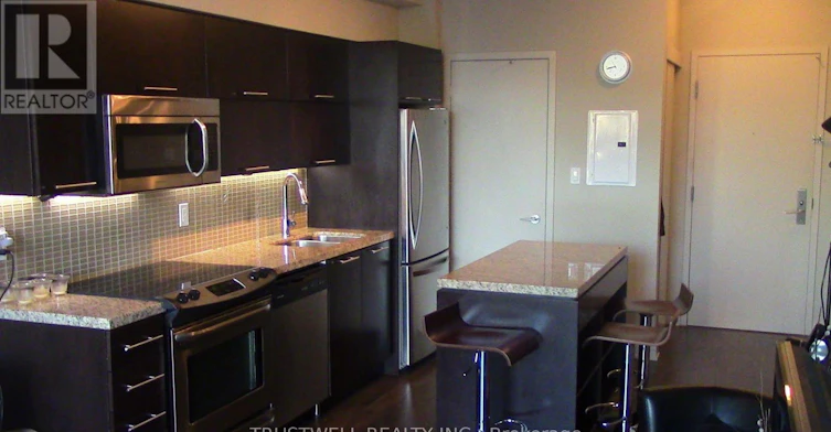 2005-126 Simcoe Street, Toronto, ON, M5H 4E6 - 2