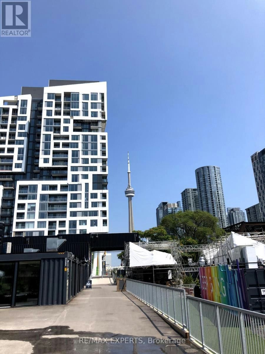 1214W-27 Bathurst Street, Toronto, ON, M5V 2P1
