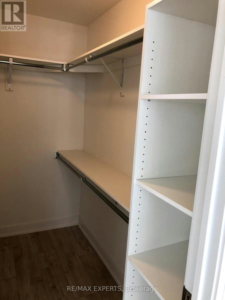 1214W-27 Bathurst Street, Toronto, ON, M5V 2P1 - 11