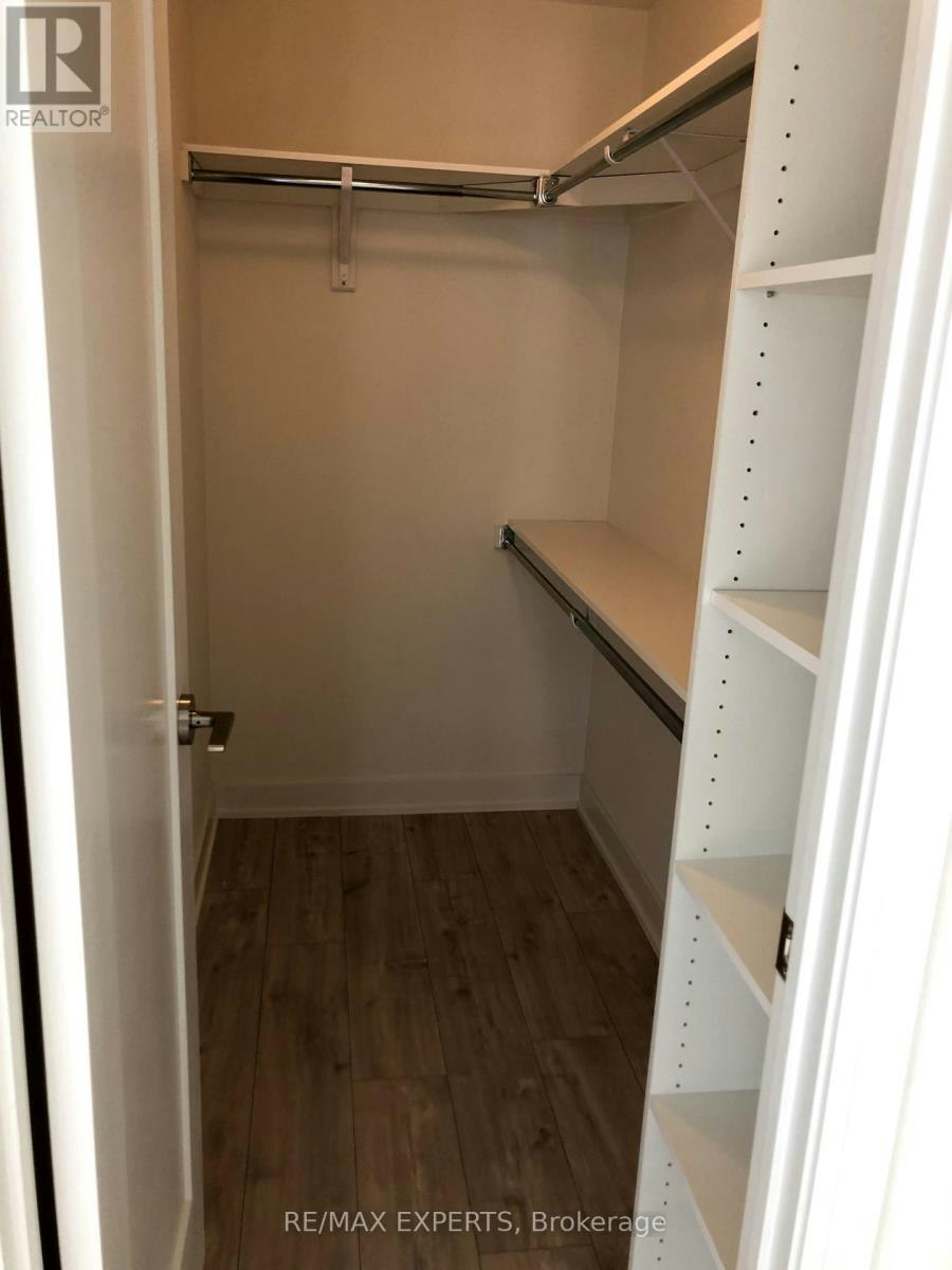 1214W-27 Bathurst Street, Toronto, ON, M5V 2P1 - 7