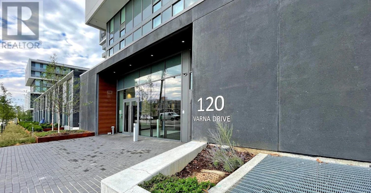 1116-120 Varna Drive, Toronto, ON, M6A 0B3 - 2